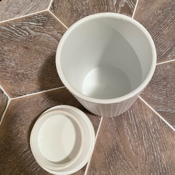 ceramic storage container - Picture 3 of 4